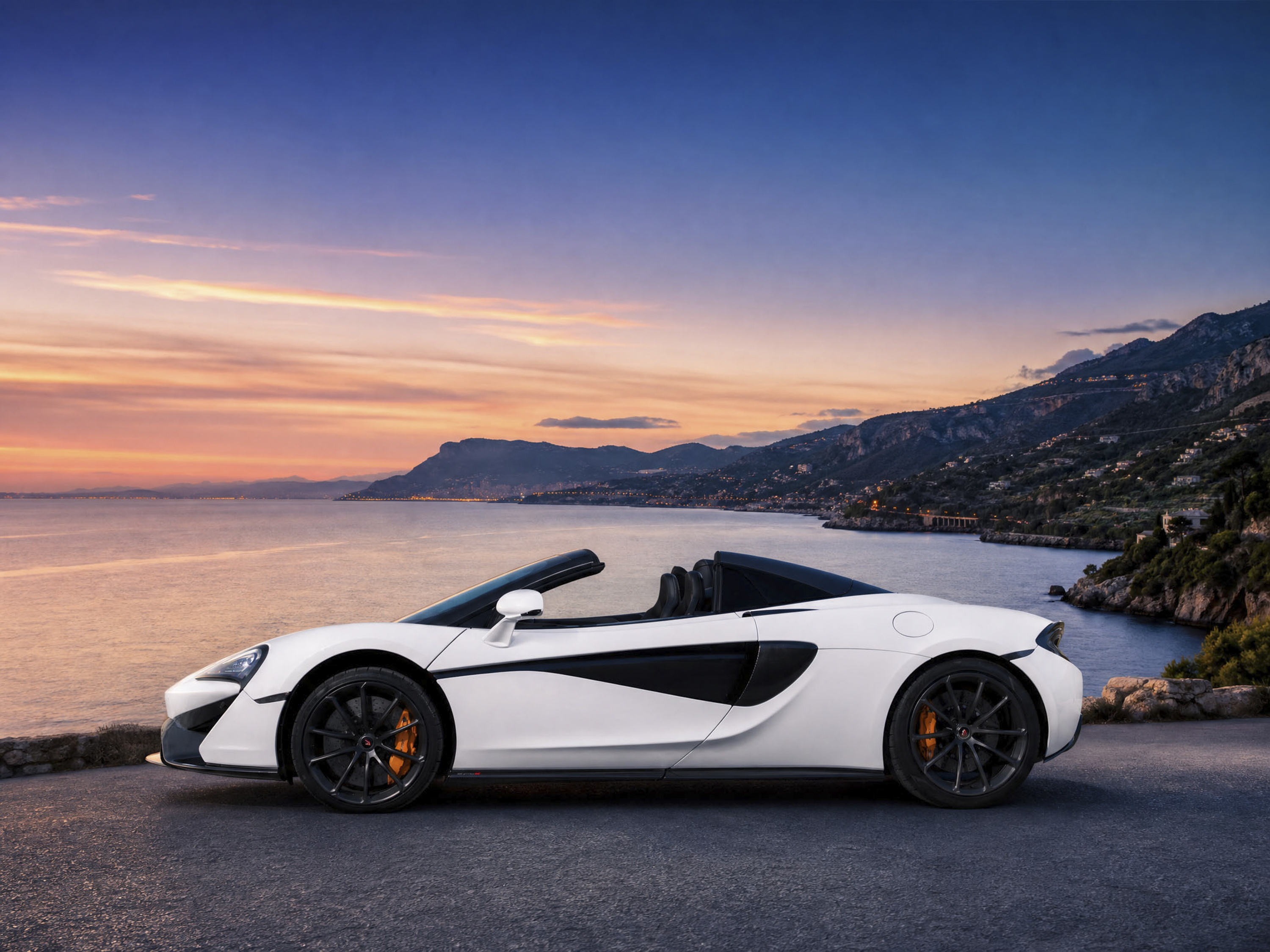 McLaren 570S — Groupe Astellia, photo Daniel Pelcat