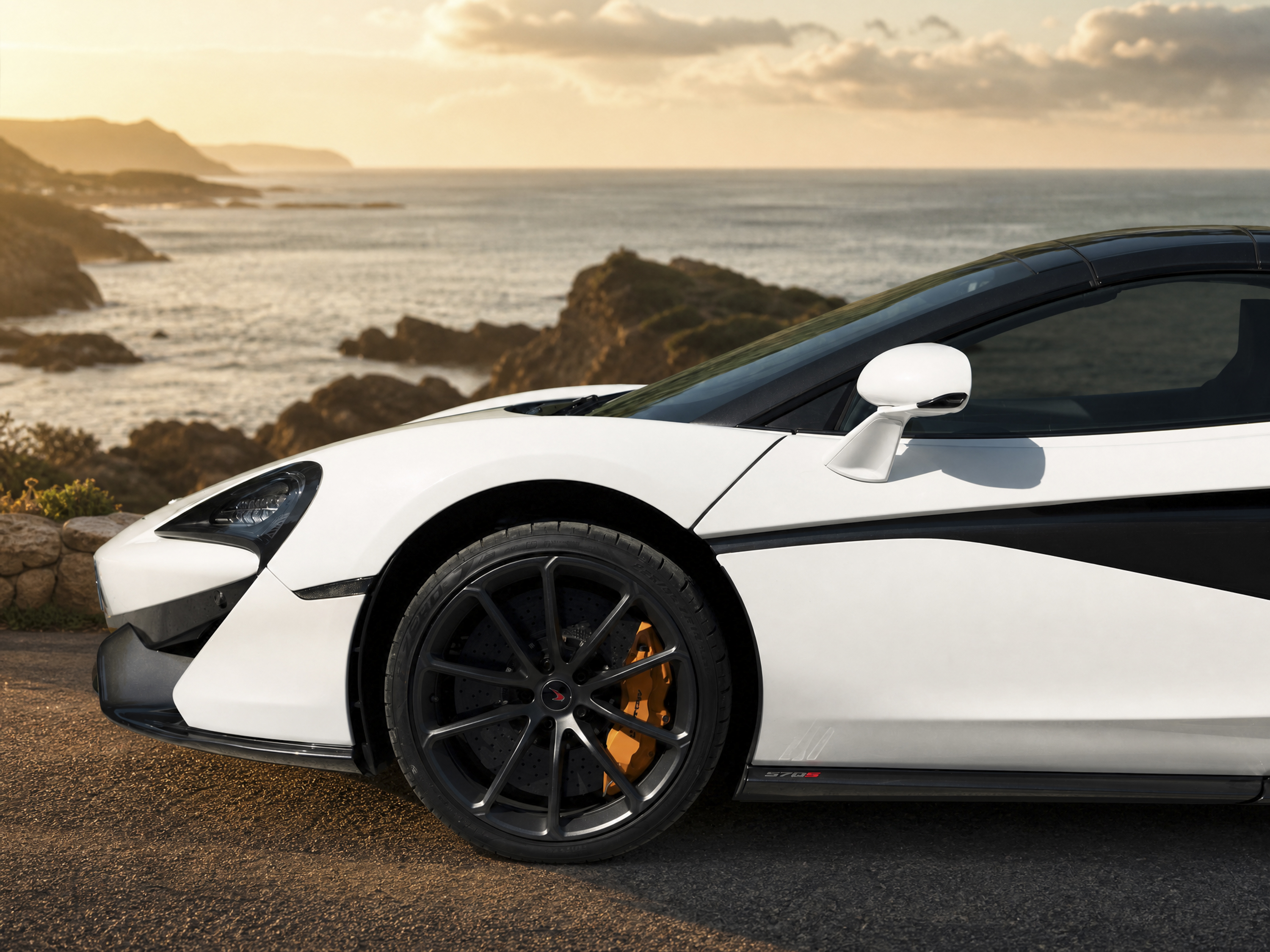 McLaren 570S — Groupe Astellia, photo Daniel Pelcat